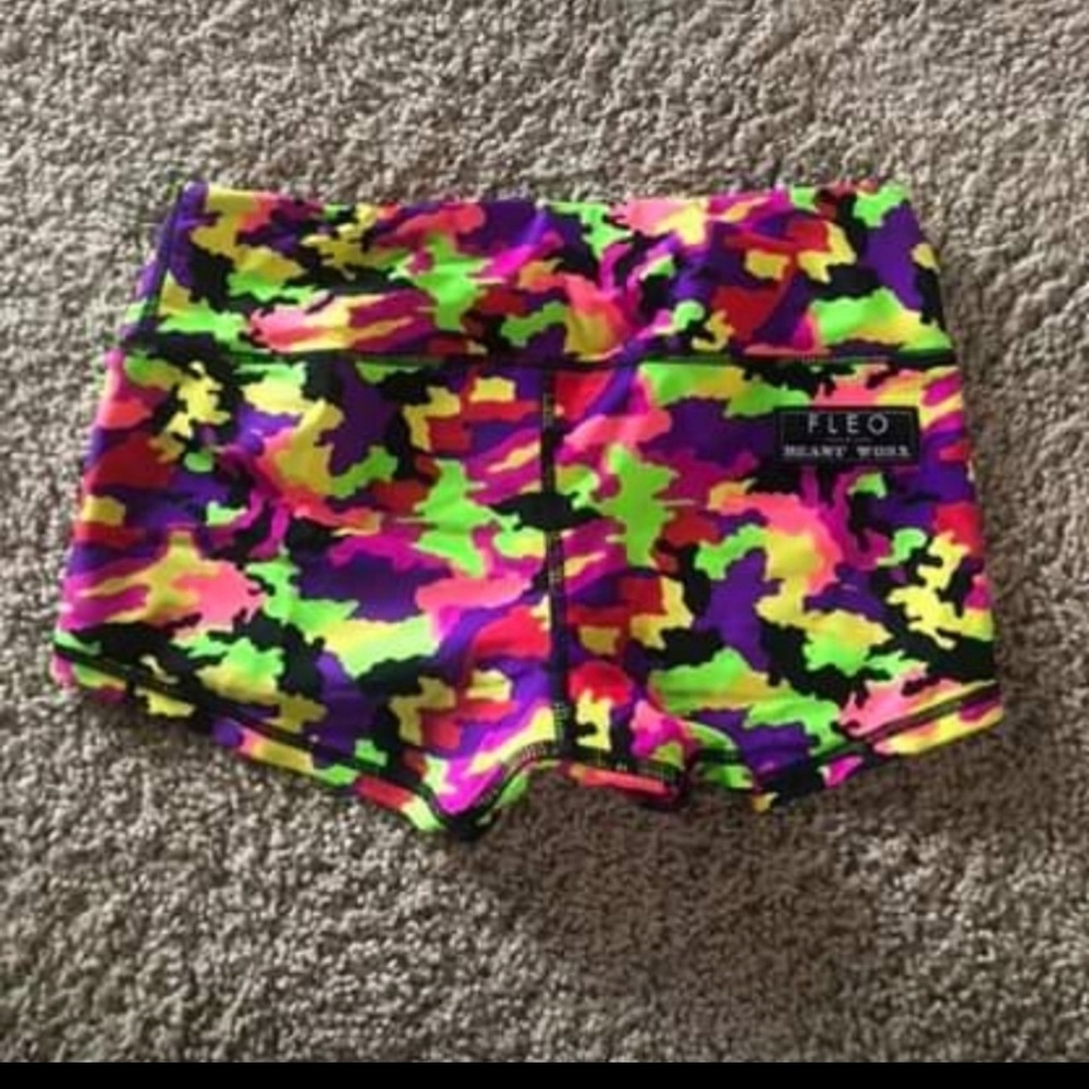 Looking for these beauties💗 (ISO! not for sale)